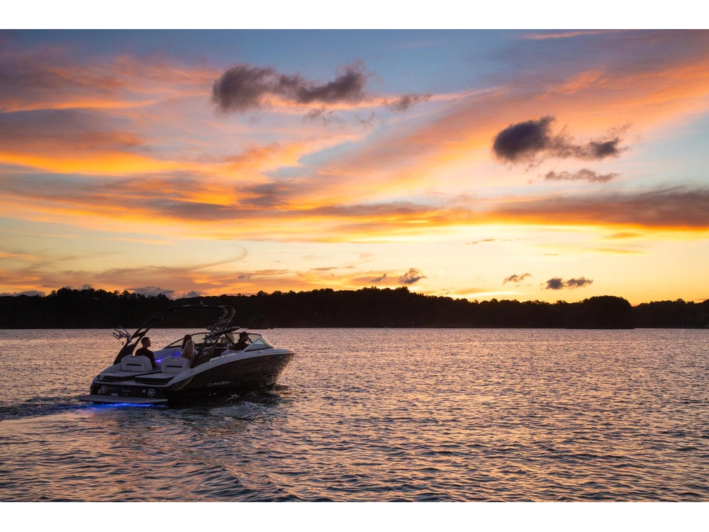 Regal LS6 Surf LS6 Surf 2025 alt