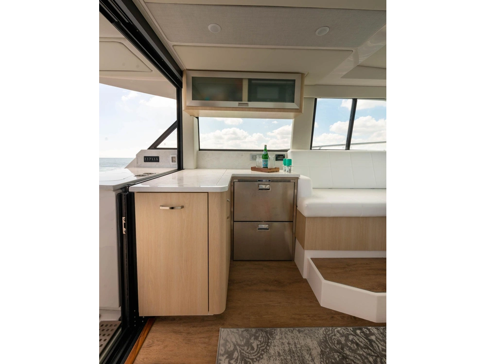 Regal 38 XO 38 XO 2025 alt