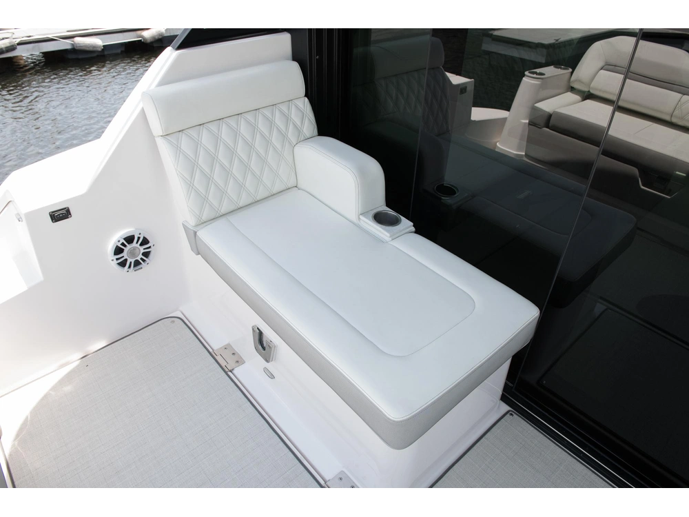 Regal 36 Grande Coupe 36 Grande Coupe 2025 alt