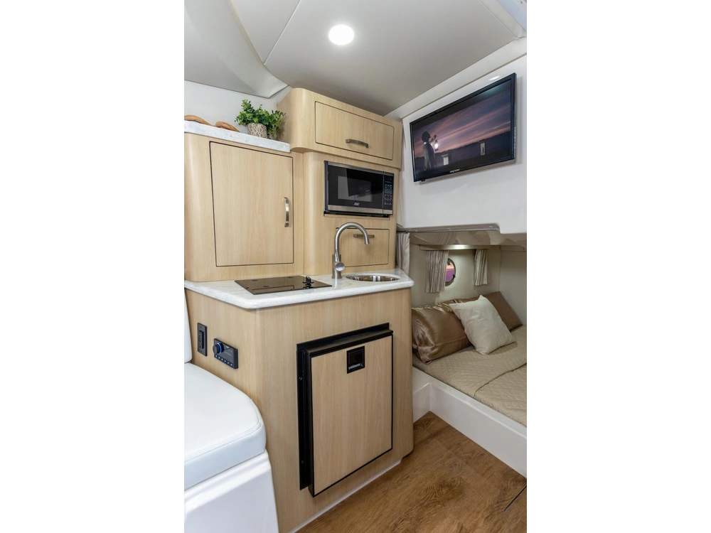 Regal 28 Express 28 Express 2025 alt