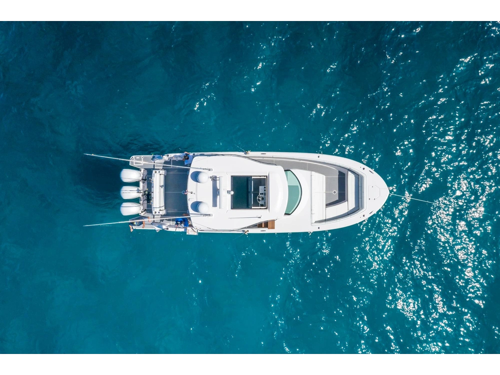 Regal 38 SAV 38 SAV 2025 alt