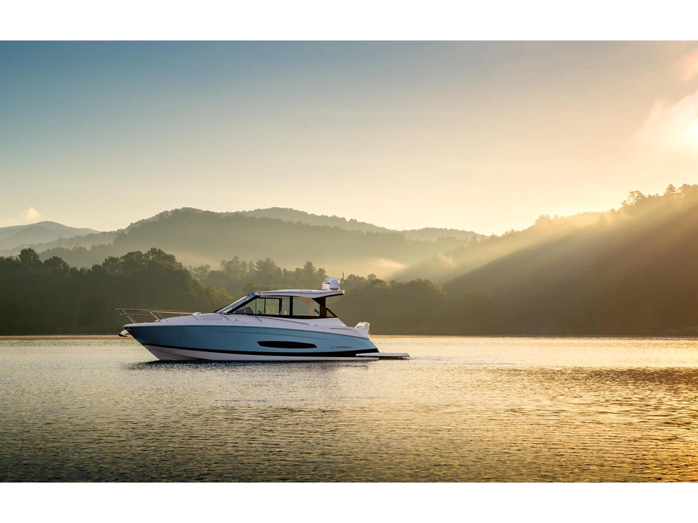 Regal 36 Grande Coupe 36 Grande Coupe 2025 alt