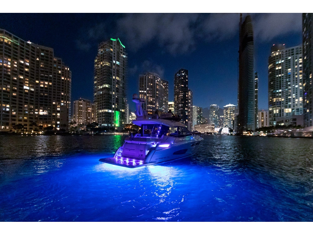 Regal 38 FLY 38 FLY 2025 alt