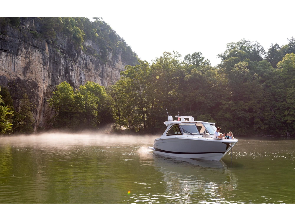 Regal LS36 LS36 2025 alt