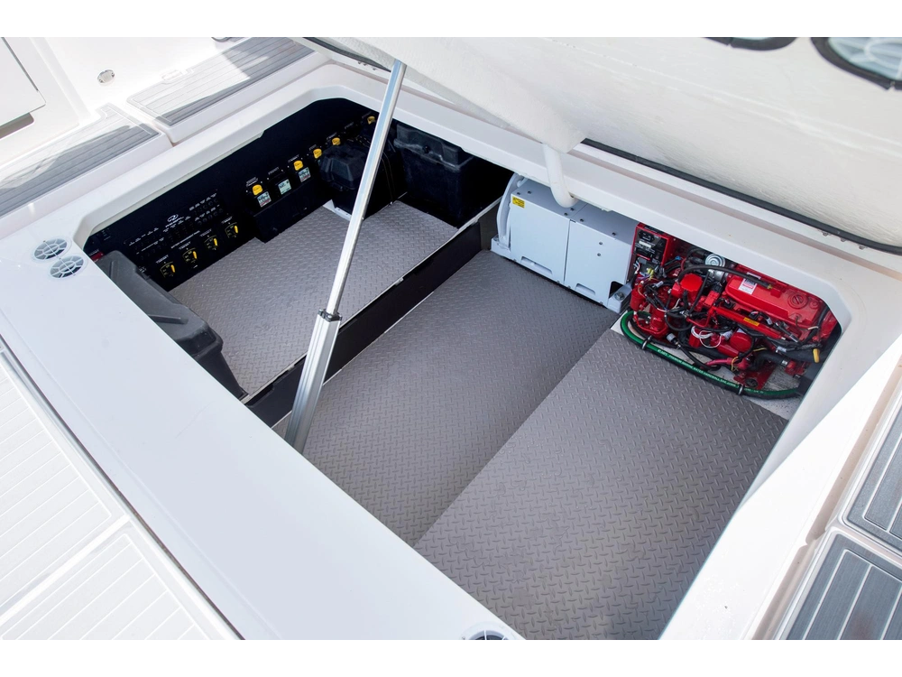 Regal 38 SAV 38 SAV 2025 alt