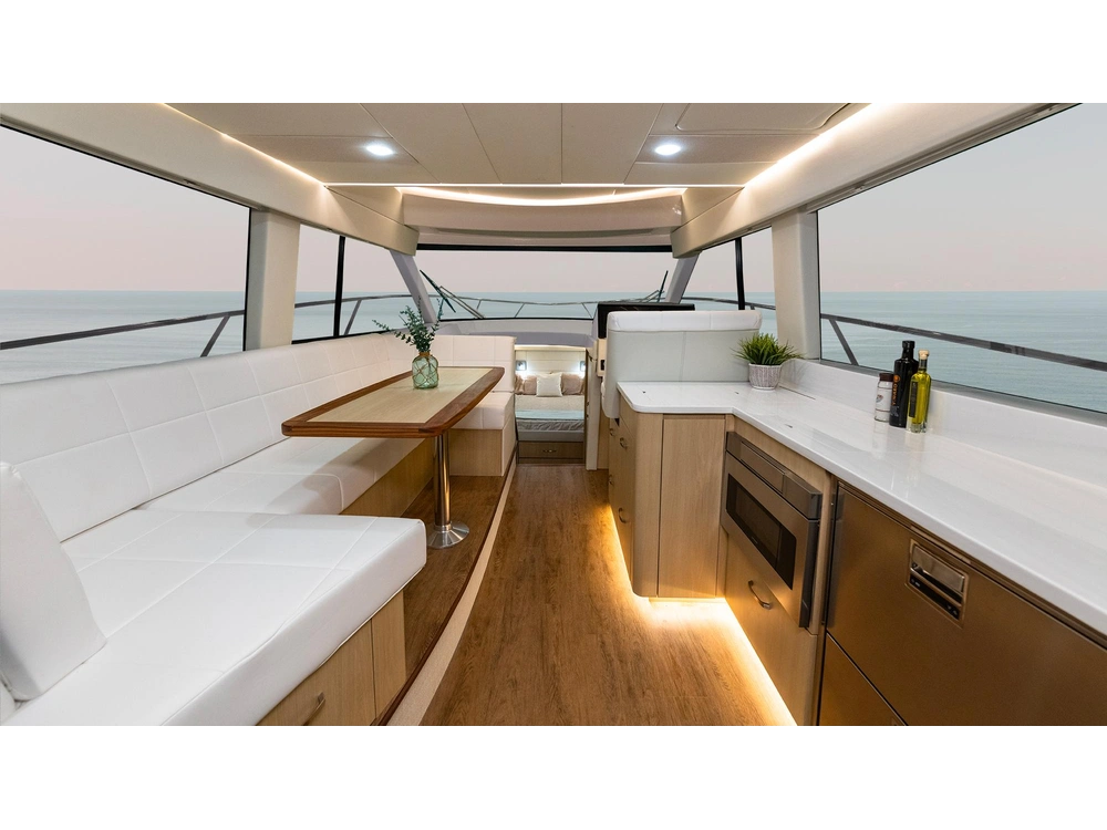 Regal 42 Grande Coupe 42 Grande Coupe 2025 alt