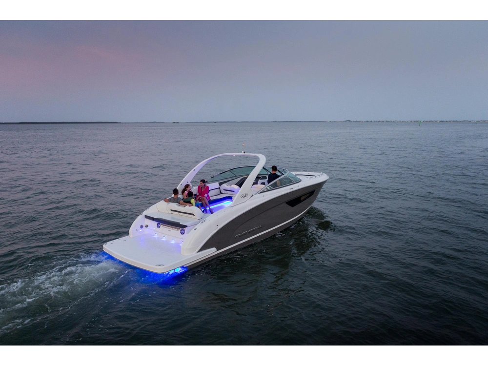 Regal 3300 3300 2025 alt