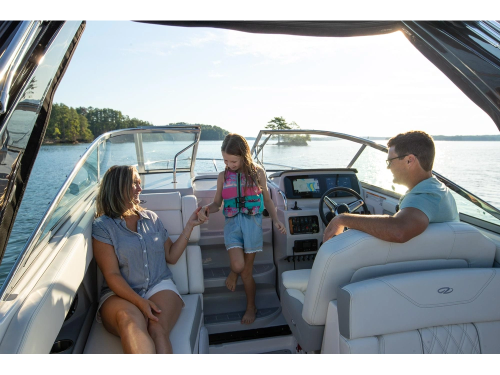 Regal 28 Express 28 Express 2025 alt