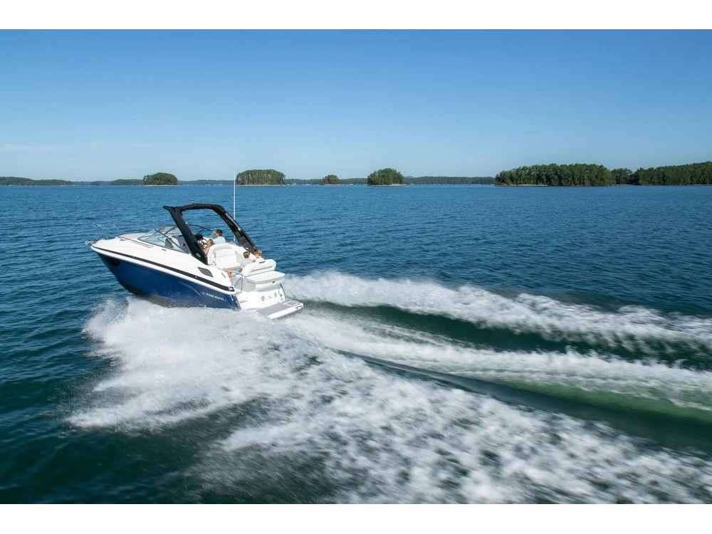 Regal 28 Express 28 Express 2025 alt