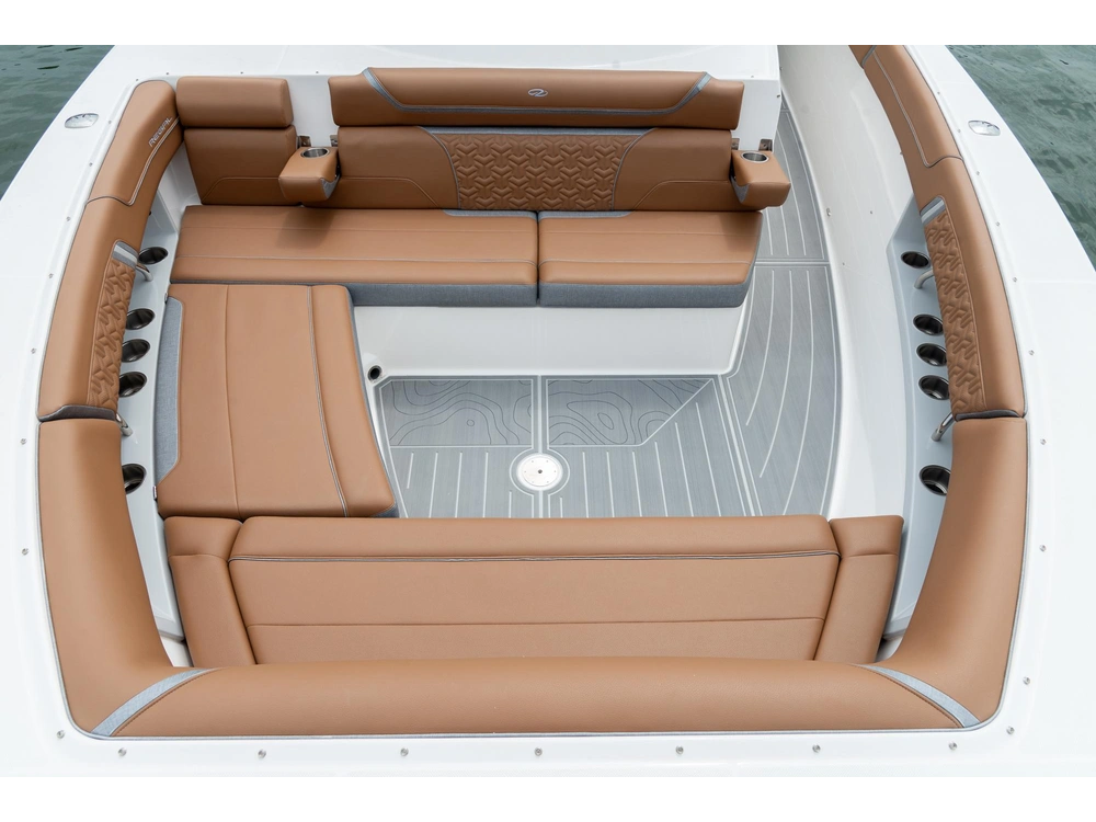 Regal 38 Surf 38 Surf 2025 alt