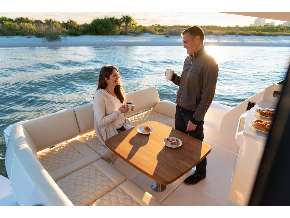 Regal 38 XO 38 XO 2025 alt