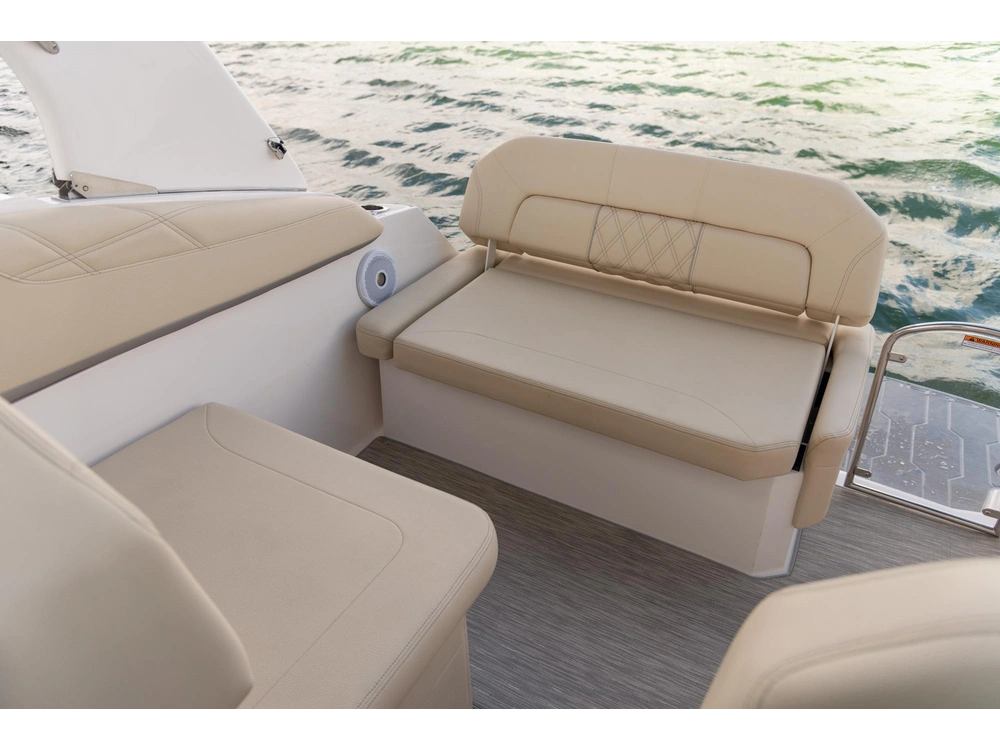 Regal 26 Express 26 Express 2025 alt