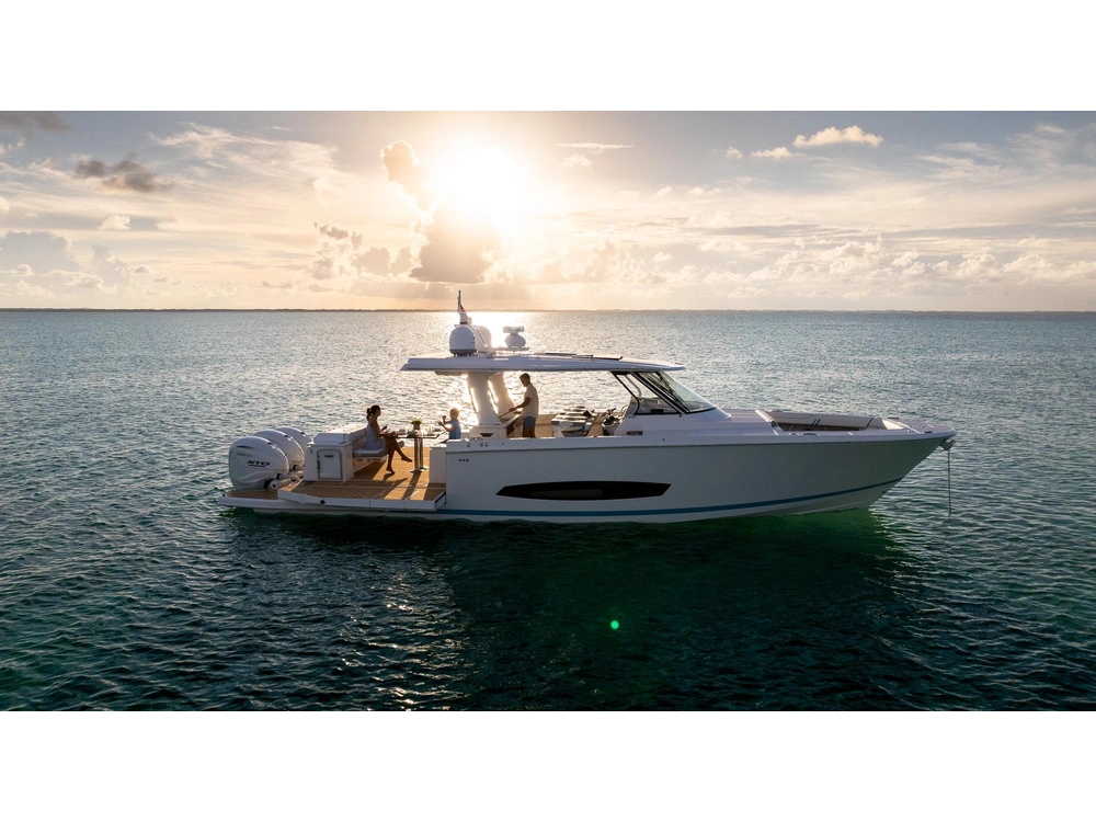 Regal 43 SAV 43 SAV 2025 alt