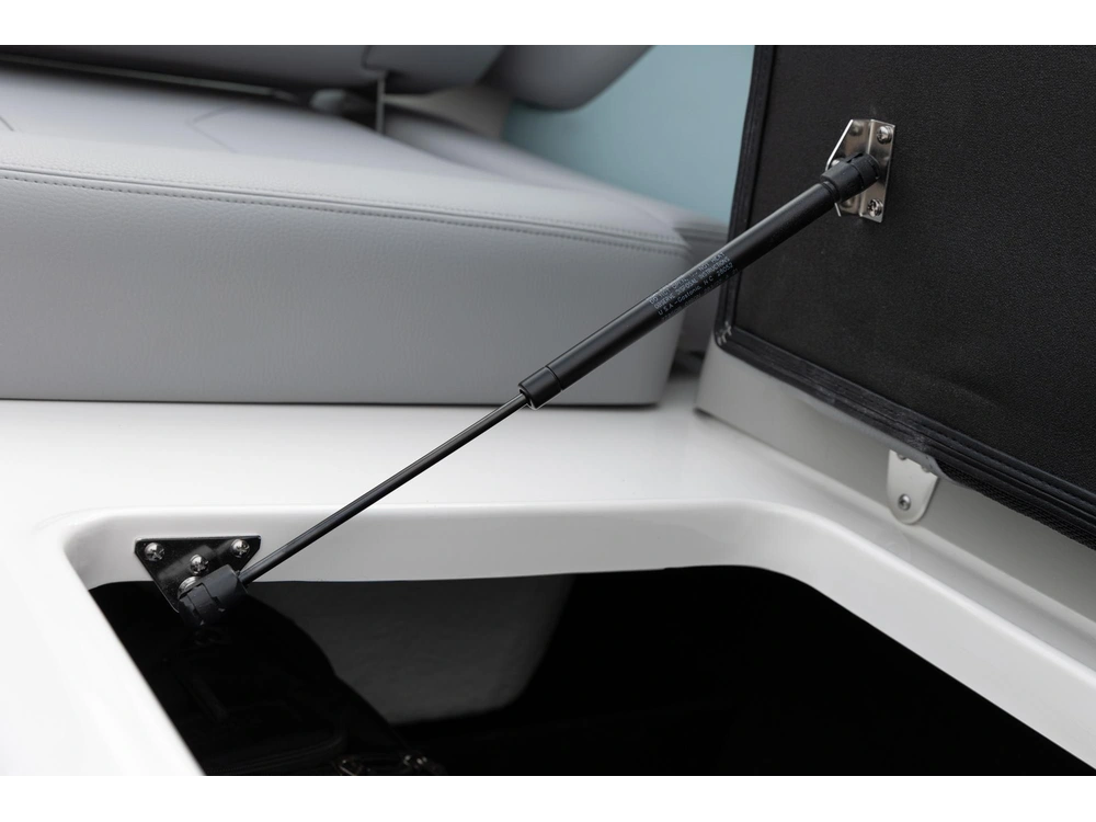 Regal LS4 Surf LS4 Surf 2025 alt