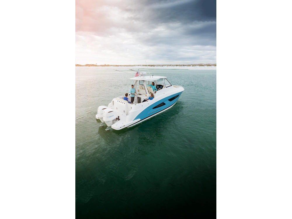 Regal 33 SAV 33 SAV 2025 alt