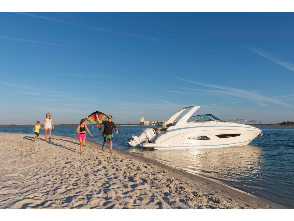 Regal 33 XO 33 XO 2025 alt