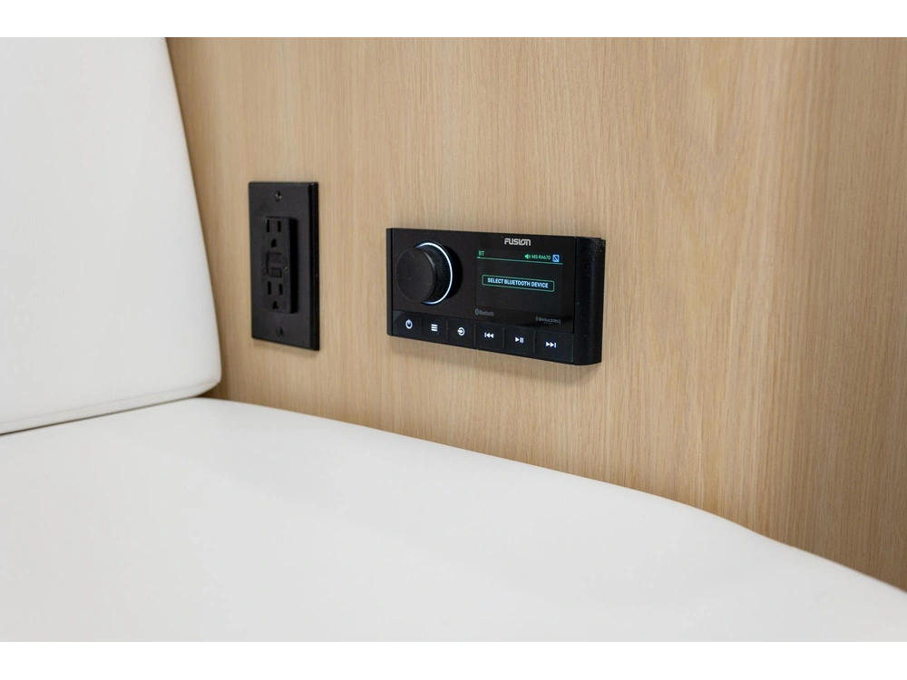 Regal 28 Express 28 Express 2025 alt