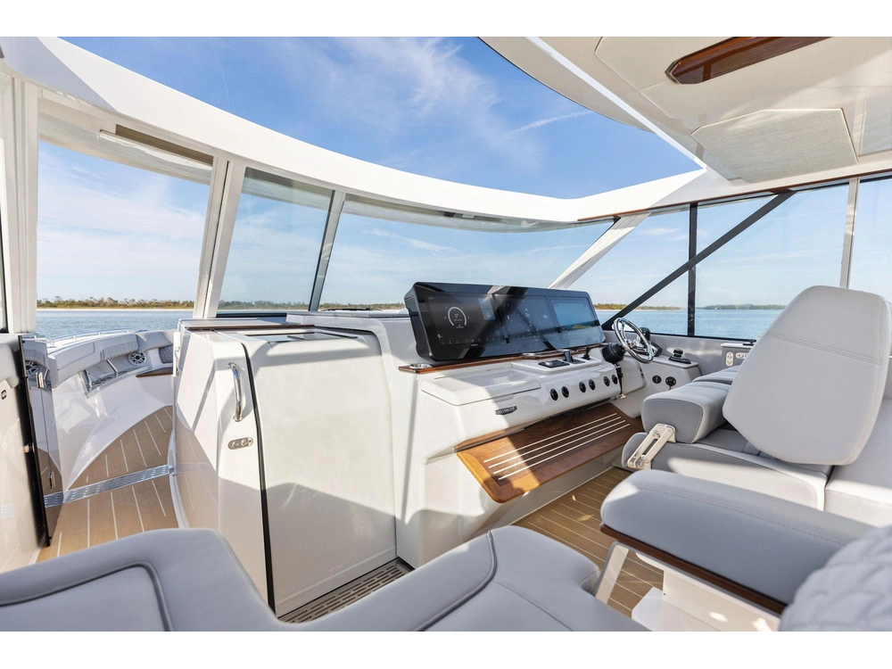 Regal LX43 LX43 2025 alt