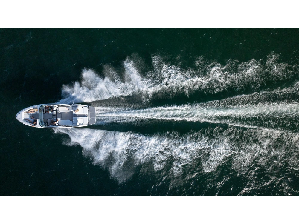 Regal LS6 Surf LS6 Surf 2025 alt