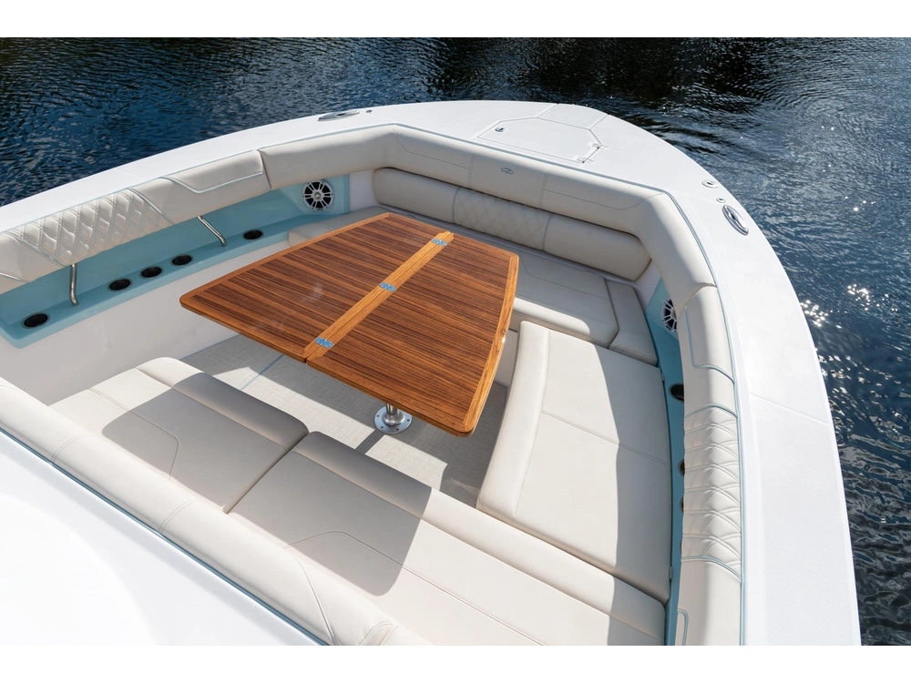 Regal 38 SAV 38 SAV 2025 alt