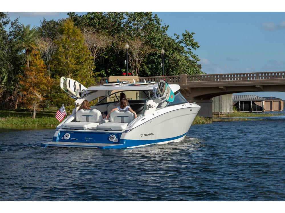 Regal LS9 Surf LS9 Surf 2025 alt