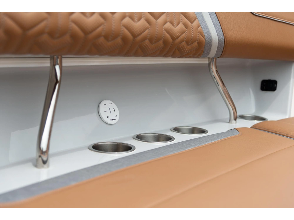 Regal 38 Surf 38 Surf 2025 alt