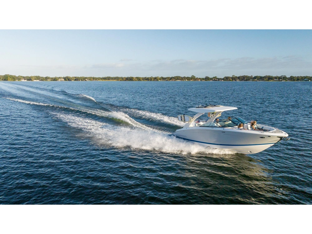 Regal LS9 Surf LS9 Surf 2025 alt