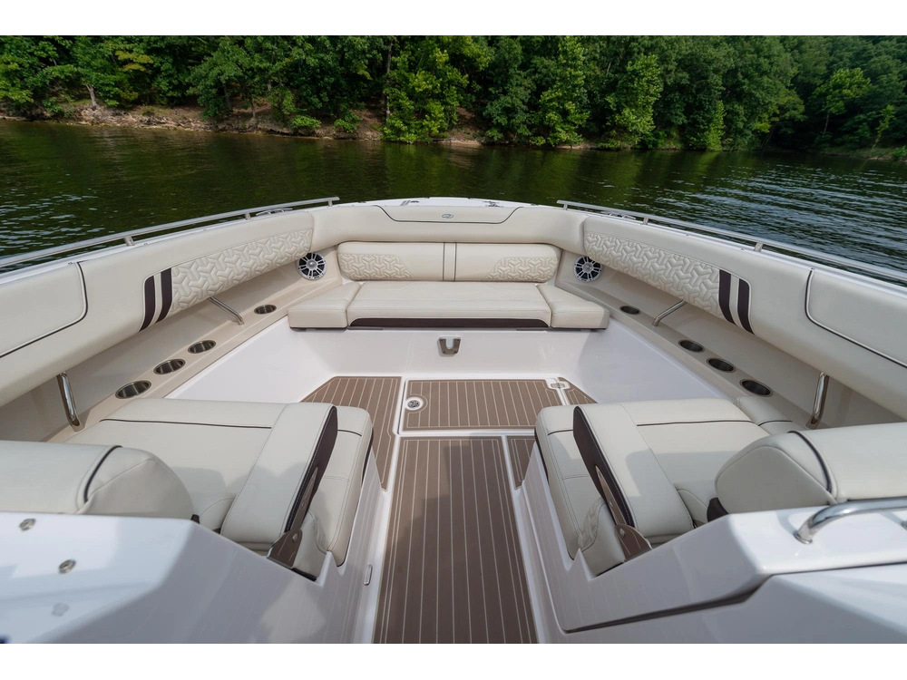 Regal LS36 LS36 2025 alt