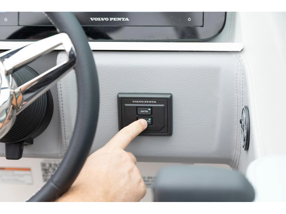 Regal LS4 Surf LS4 Surf 2025 alt