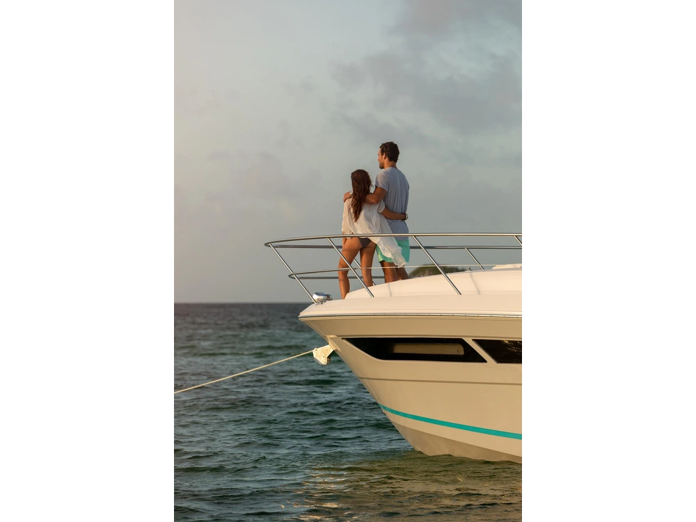 Regal 38 FXO 38 FXO 2025 alt