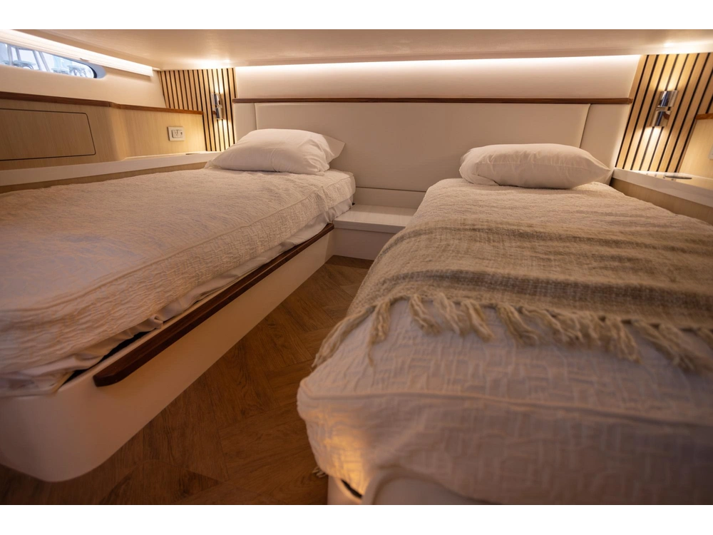 Regal LX43 LX43 2025 alt