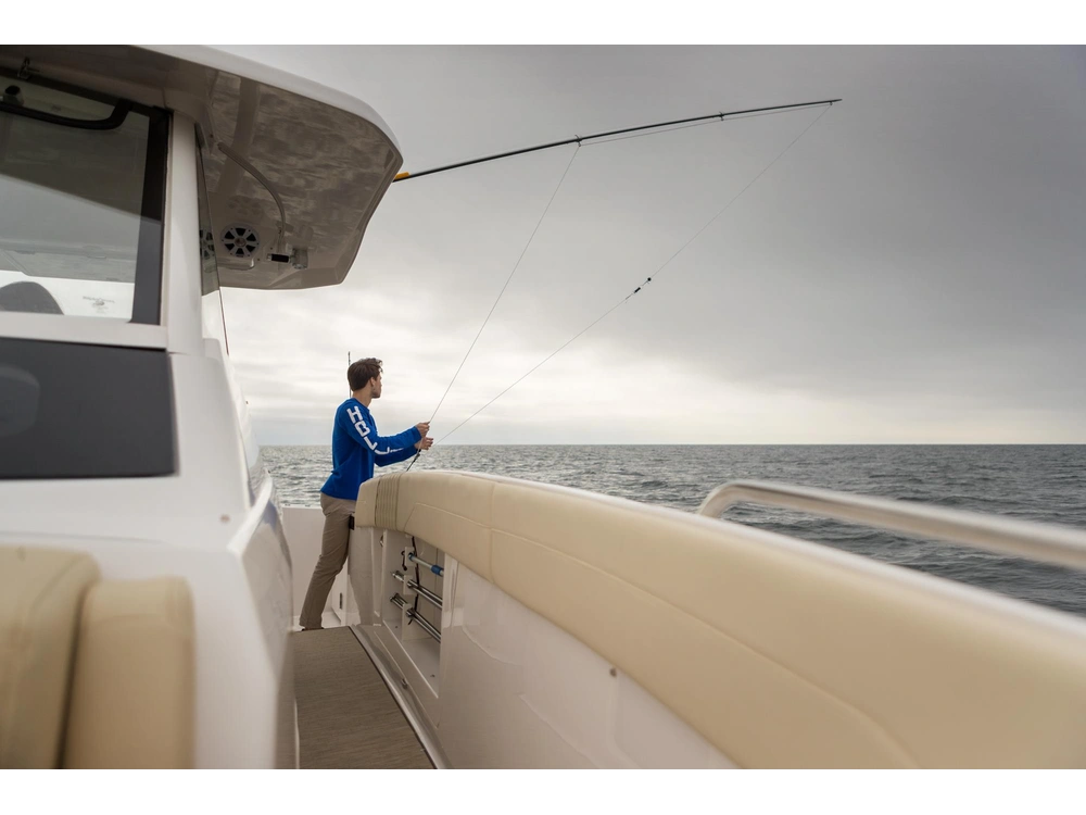 Regal 33 SAV 33 SAV 2025 alt