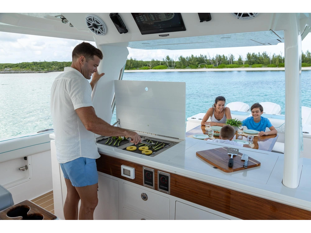 Regal 43 SAV 43 SAV 2025 alt