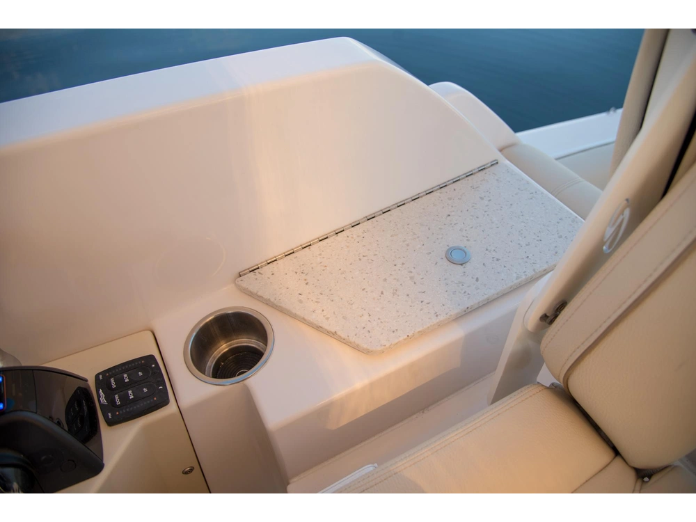 Regal 33 SAV 33 SAV 2025 alt