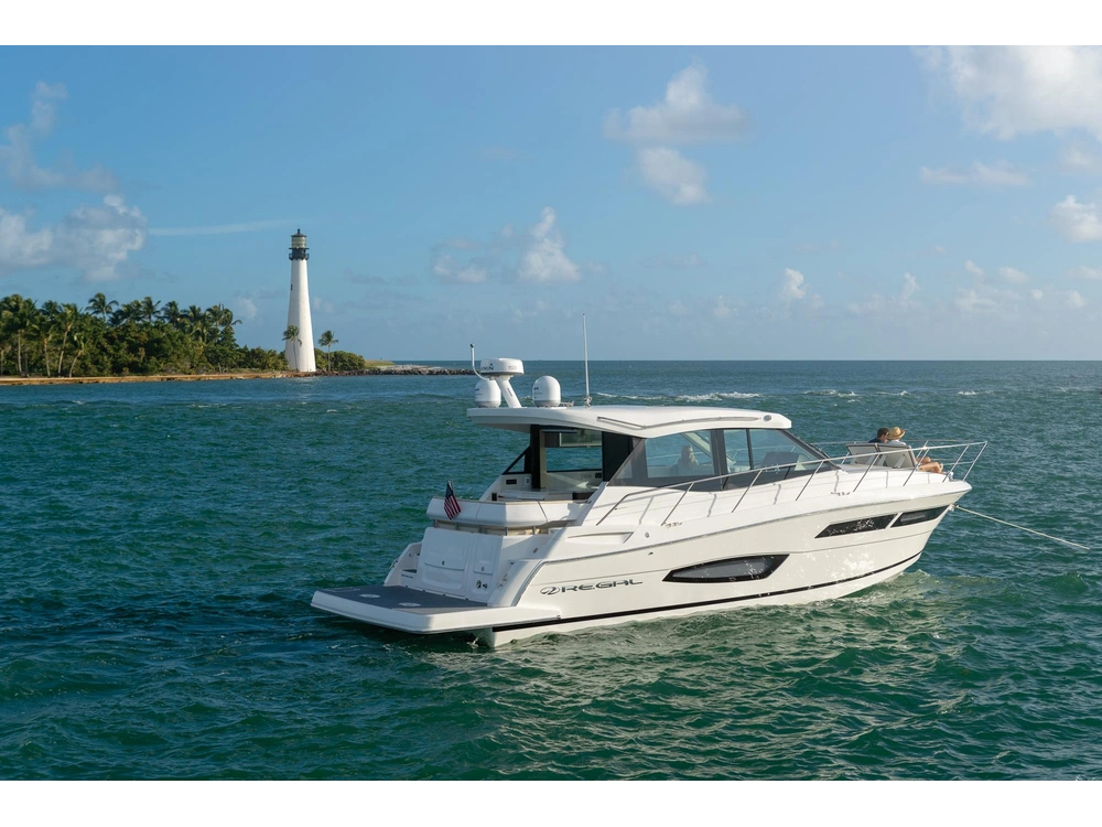 Regal 38 Grande Coupe 38 Grande Coupe 2025 alt