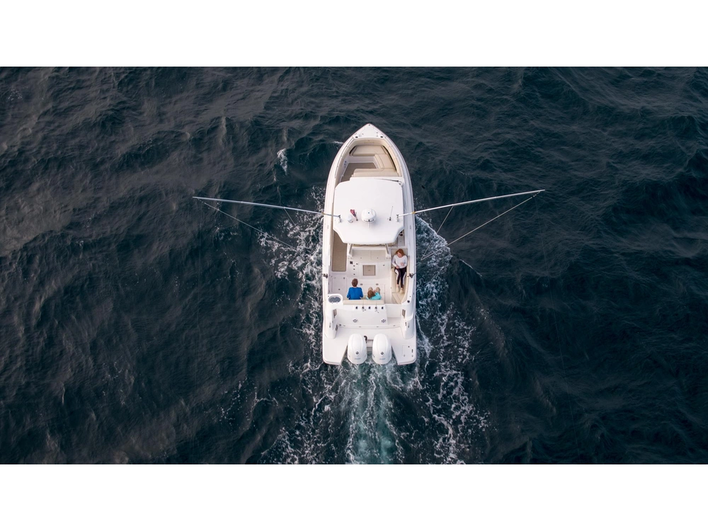 Regal 33 SAV 33 SAV 2025 alt