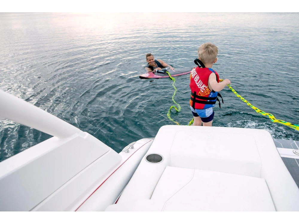 Regal LS2 Surf LS2 Surf 2025 alt