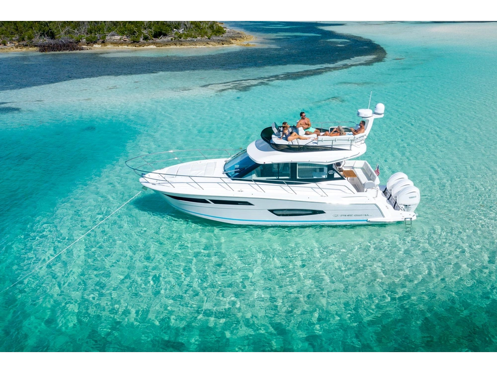 Regal 38 FXO 38 FXO 2025 alt