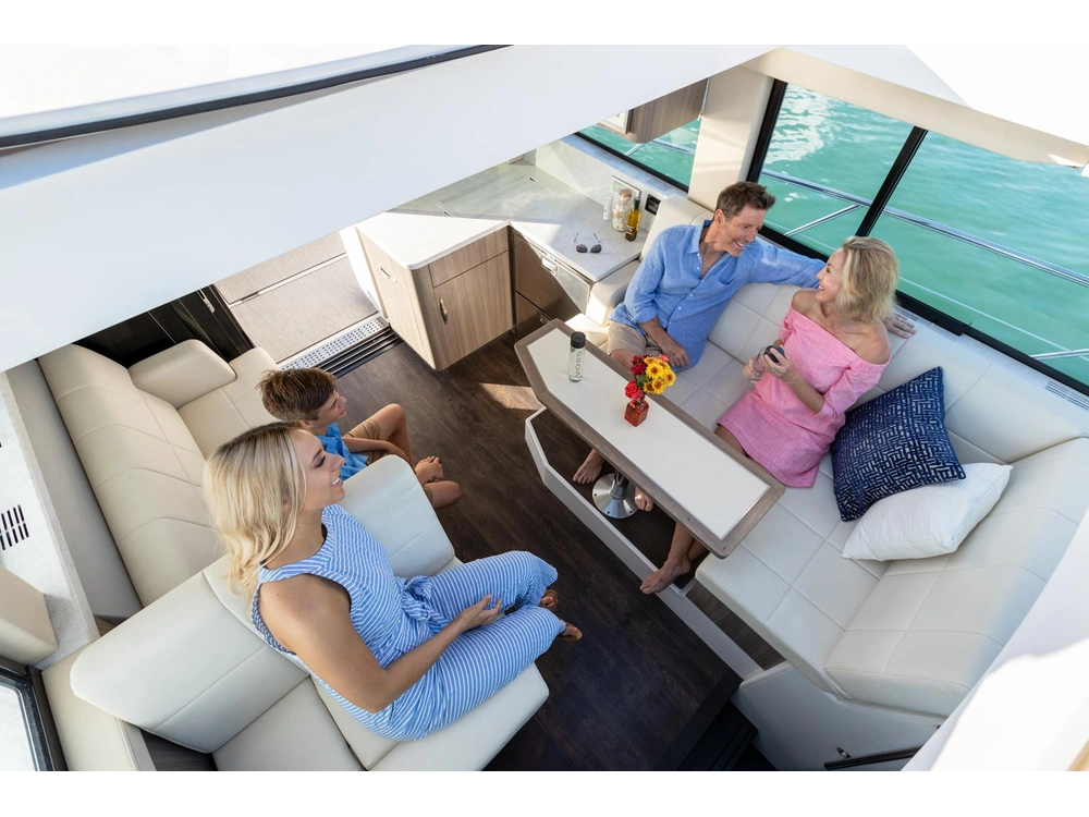 Regal 38 Grande Coupe 38 Grande Coupe 2025 alt