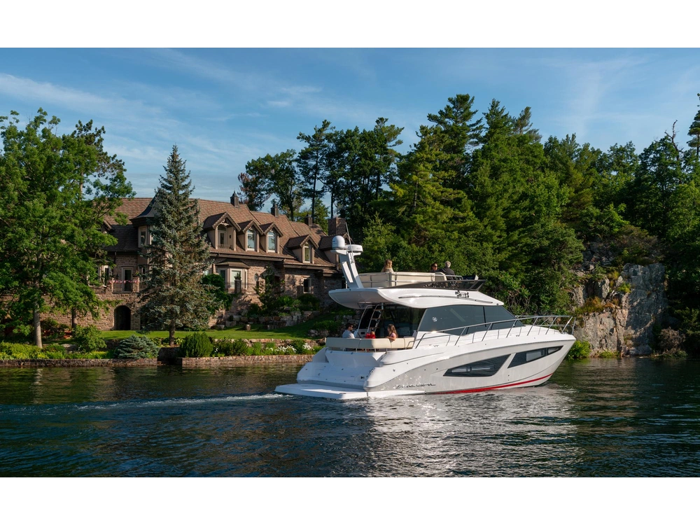 Regal 42 Fly 42 Fly 2025 alt