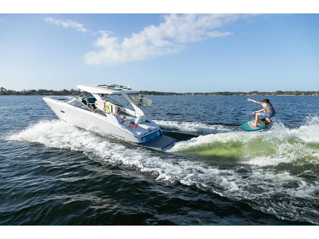 Regal LS9 Surf 2025