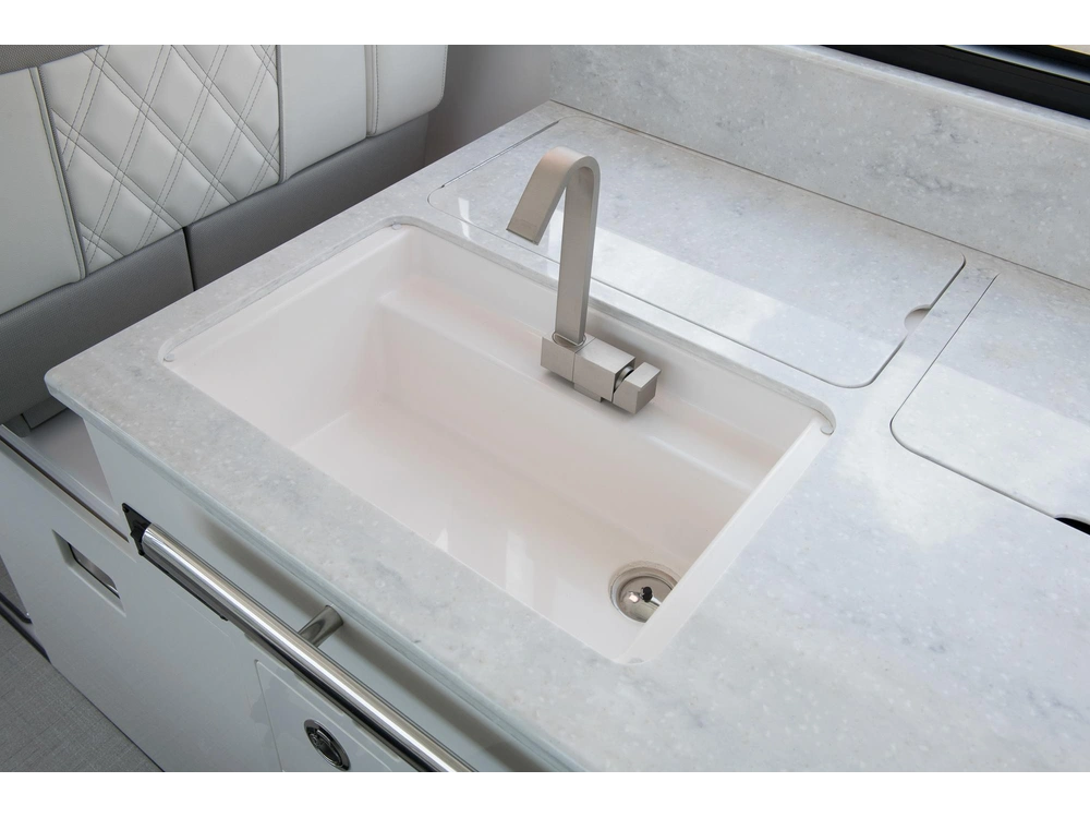 Regal 36 XO 36 XO 2025 alt