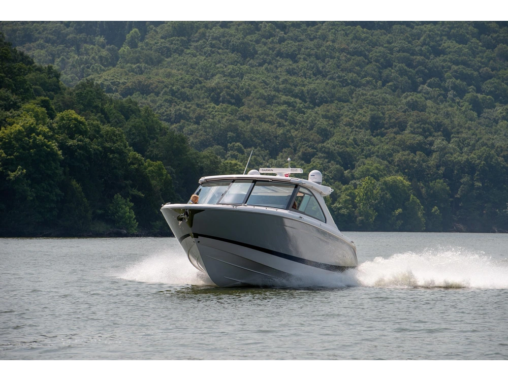 Regal LS36 LS36 2025 alt