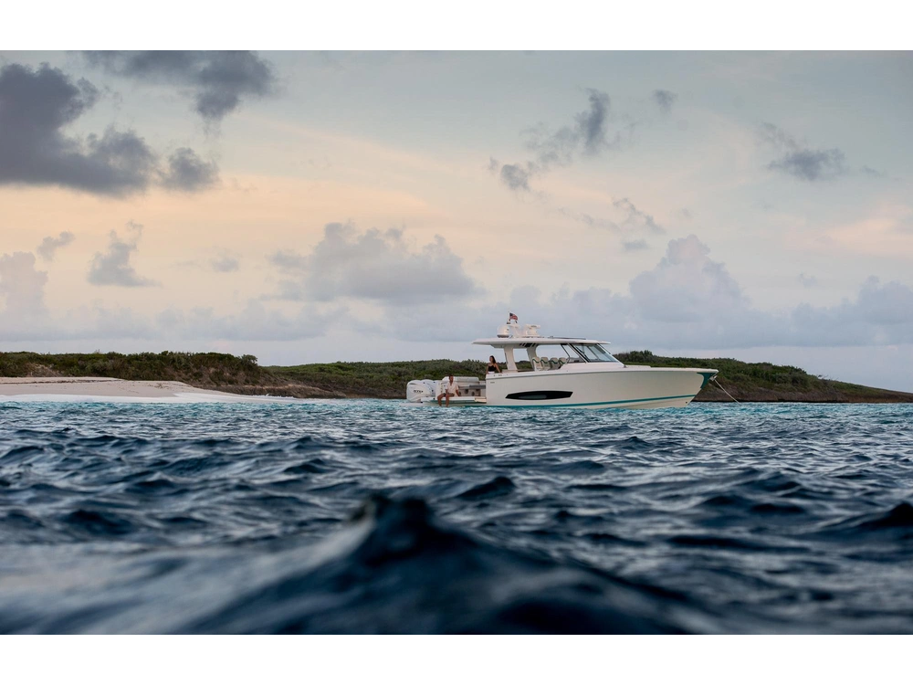 Regal 43 SAV 43 SAV 2025 alt