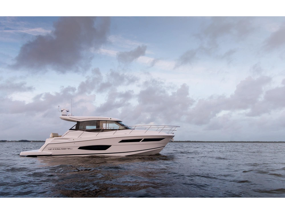 Regal 38 Grande Coupe 38 Grande Coupe 2025 alt