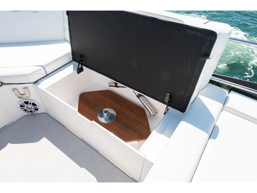 Regal 38 FLY 38 FLY 2025 alt