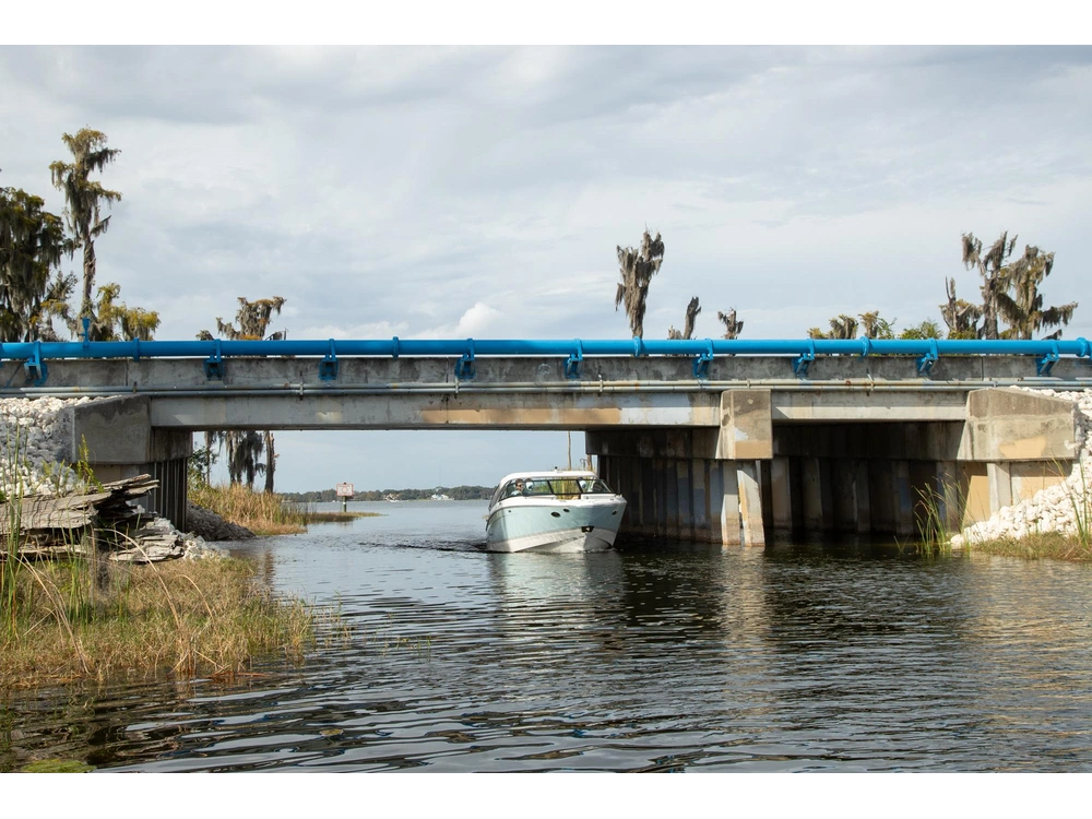 Regal LS4 Surf LS4 Surf 2025 alt