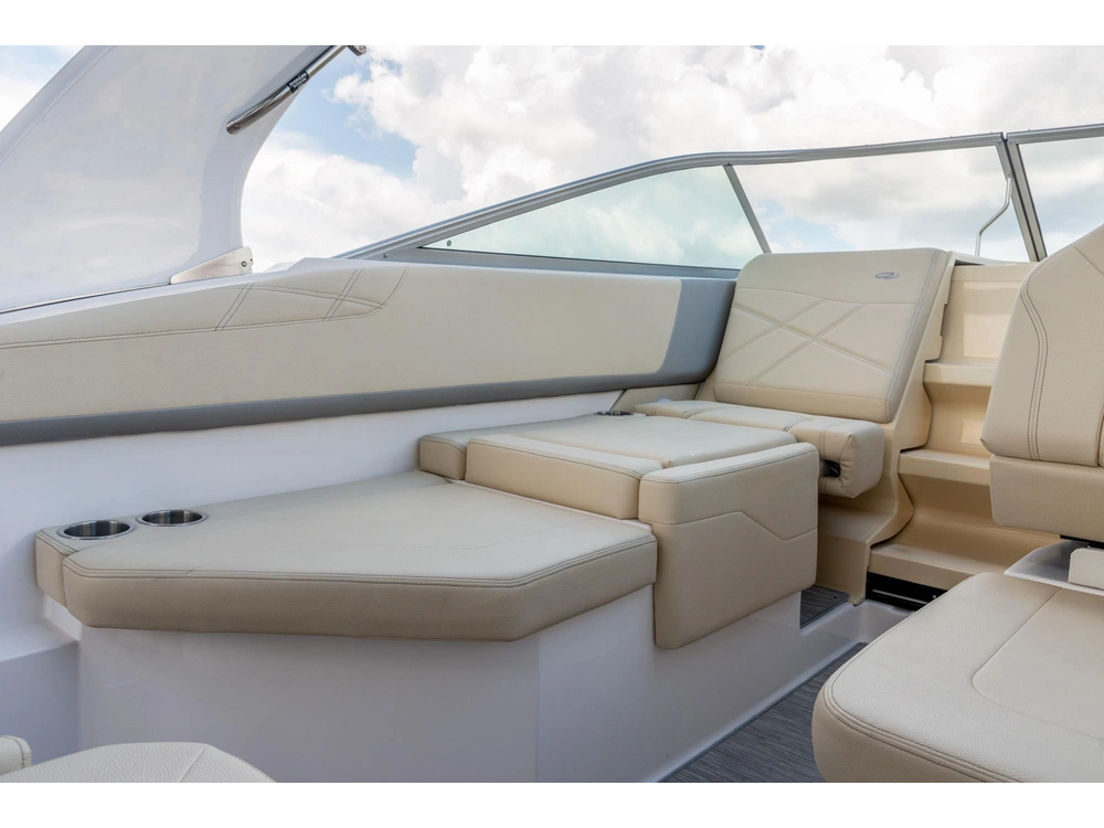 Regal 26 XO 26 XO 2025 alt