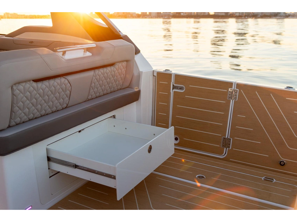 Regal LX43 LX43 2025 alt