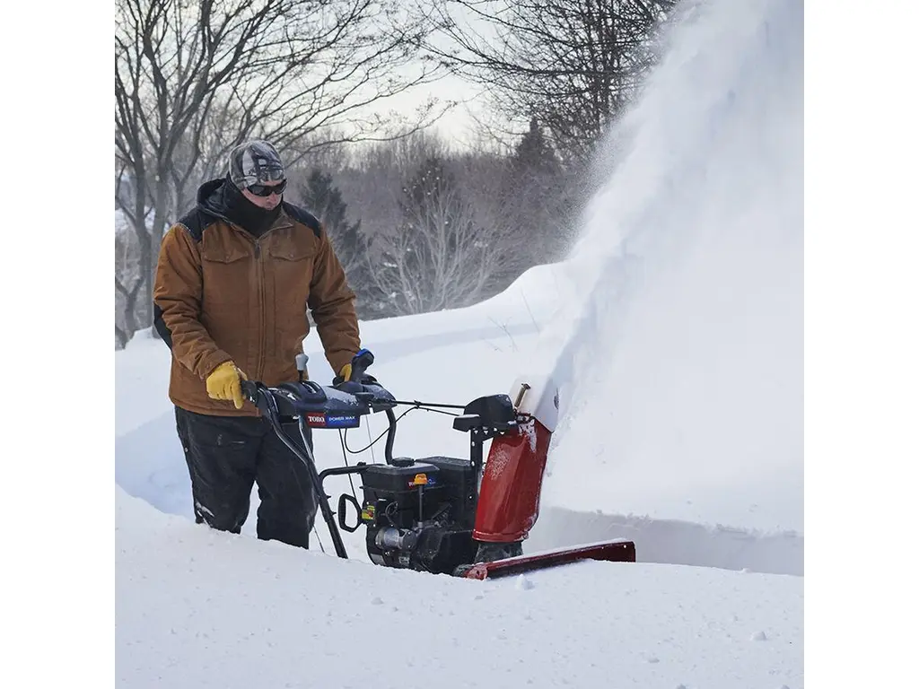 Toro Souffleuse à neige à deux phases Power Max 826 OHAE de 66 cm (26 po) et 252 cm³, à essence avec démarrage électrique 2025